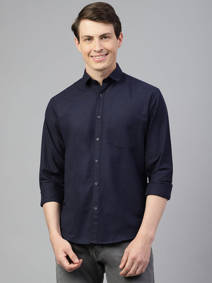 Men Navy Regular Fit Solid Spread Collar Casual Shirt