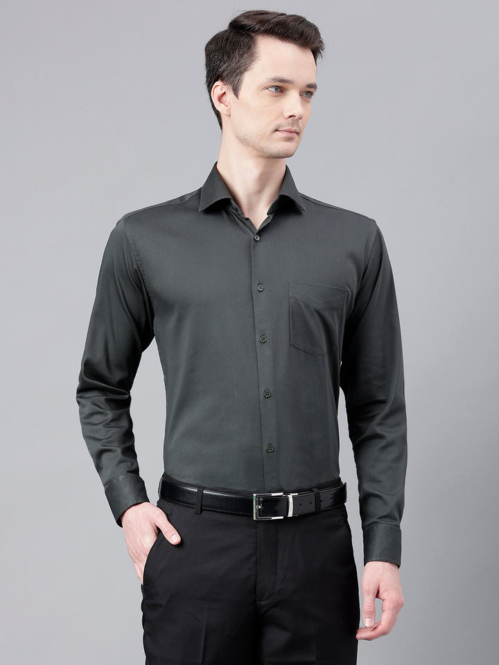 Men Bottle Green Standard Fit Solid Club Wear Shirt