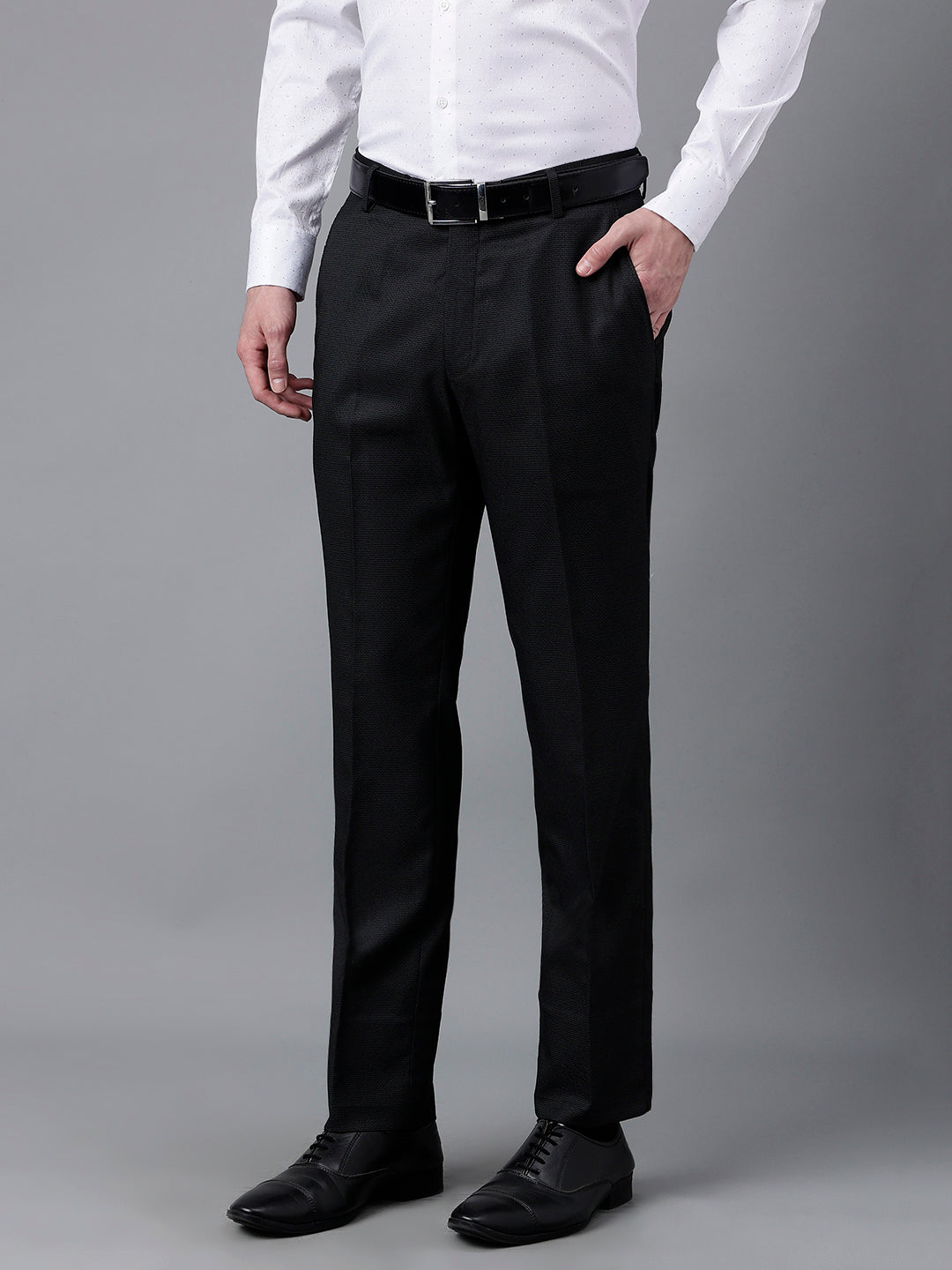 Men Black Standard Fit Mid Rise Solid Formal Trouser