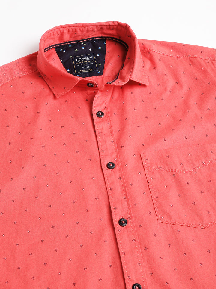 Men Red Regular Fit Print Spread Collar Casual Shirt