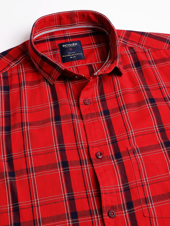 Men Red Regular Fit Checkered Spread Collar Casual Shirt