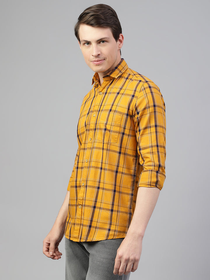 Men Amber Regular Fit Checkered Spread Collar Casual Shirt