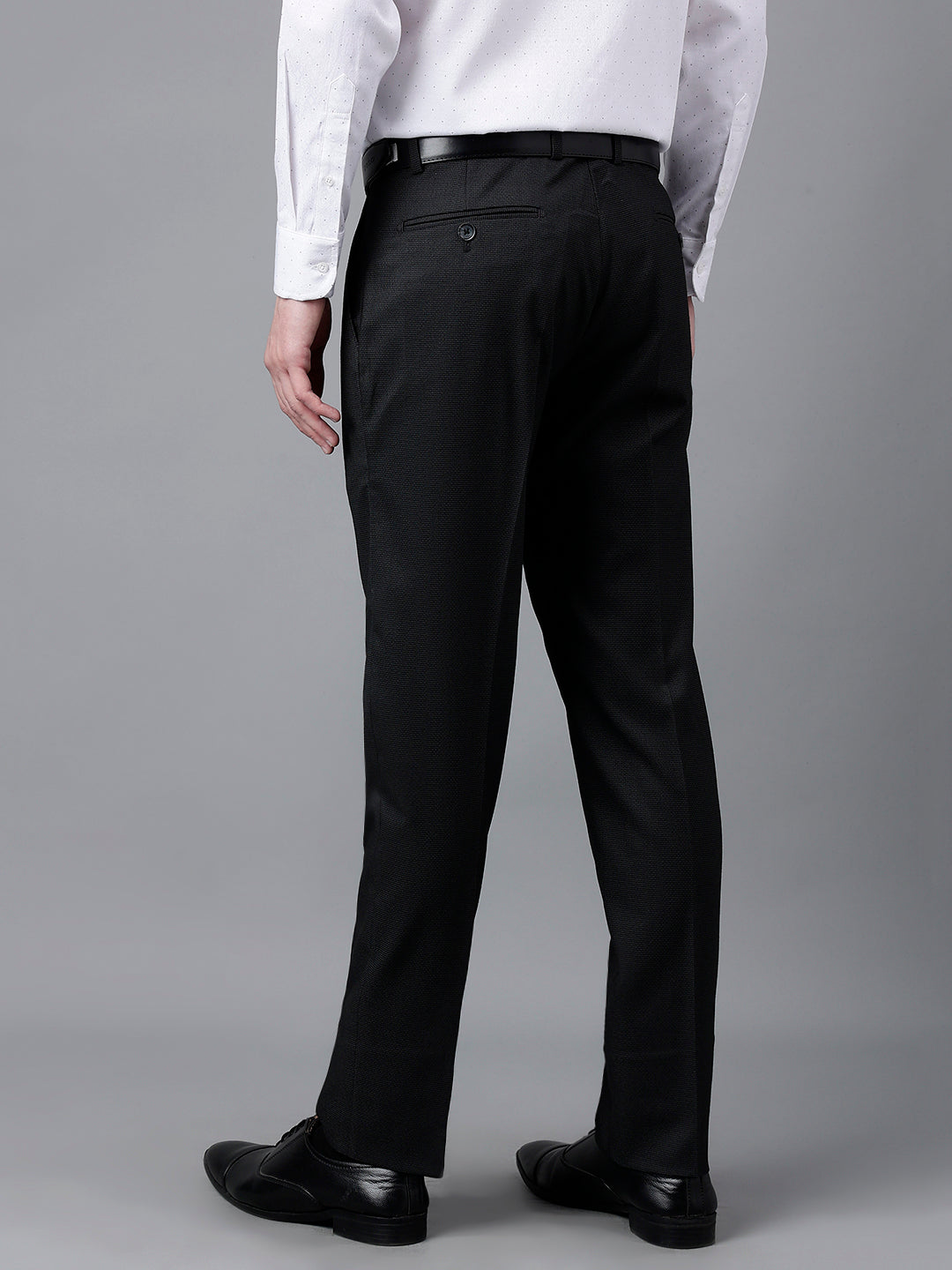 Men Black Standard Fit Mid Rise Solid Formal Trouser