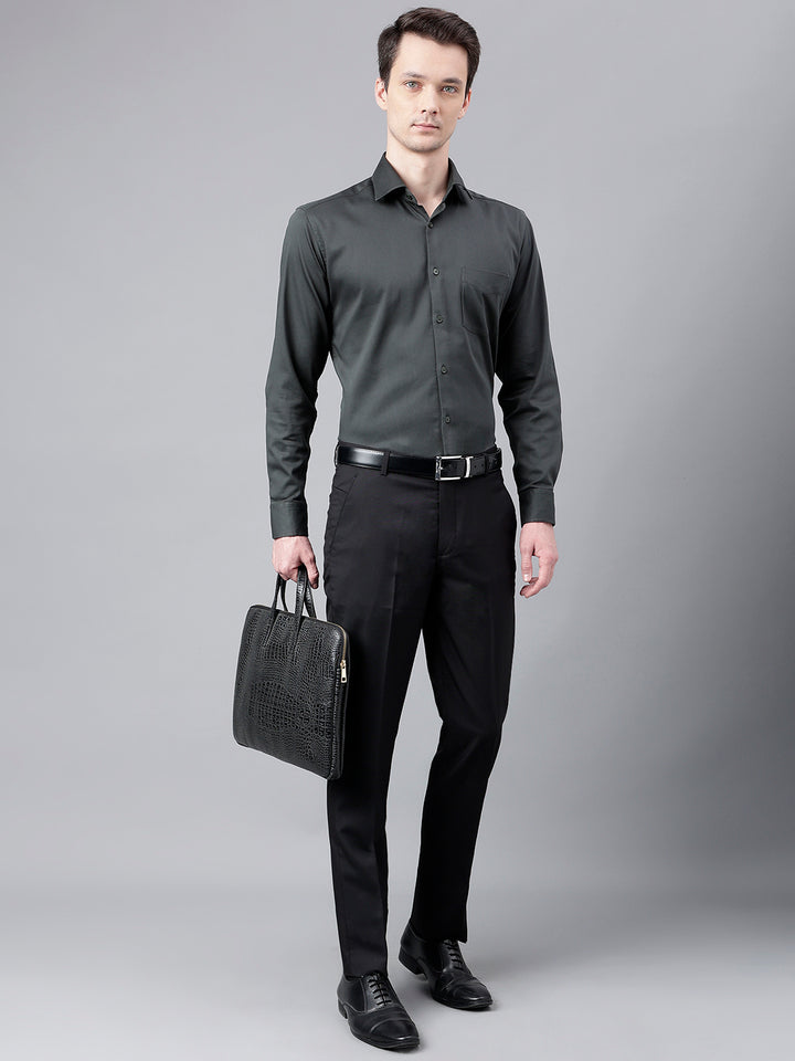 Men Black Standard Fit Mid Rise Solid Formal Trouser