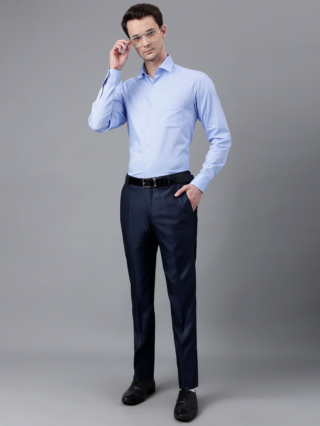 Men Navy Standard Fit Mid Rise Solid Formal Trouser