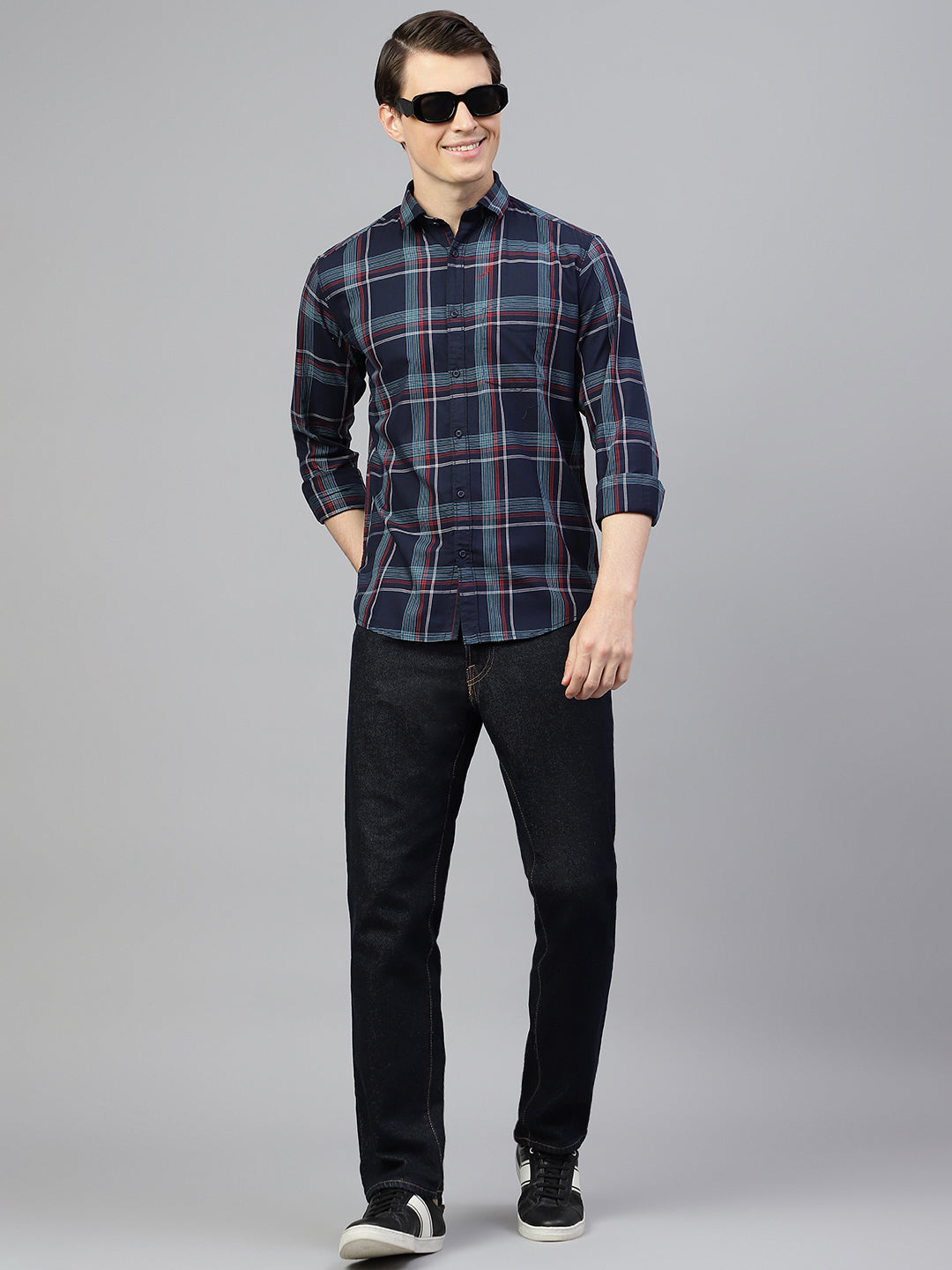 Men Navy Blue Regular Fit Checkered Spread Collar Casual Shirt