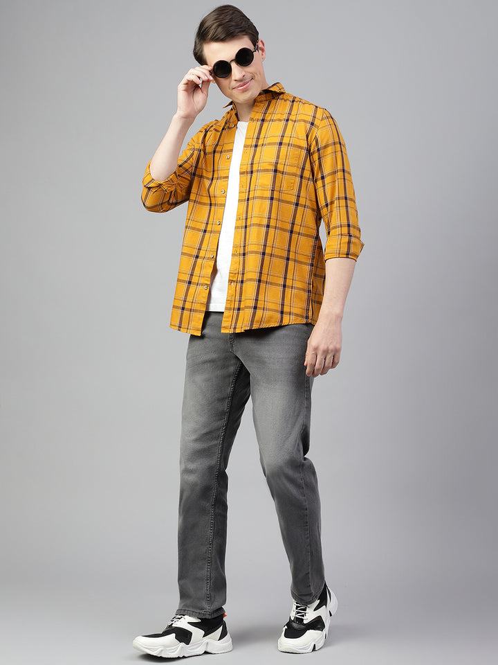 Men Amber Regular Fit Checkered Spread Collar Casual Shirt