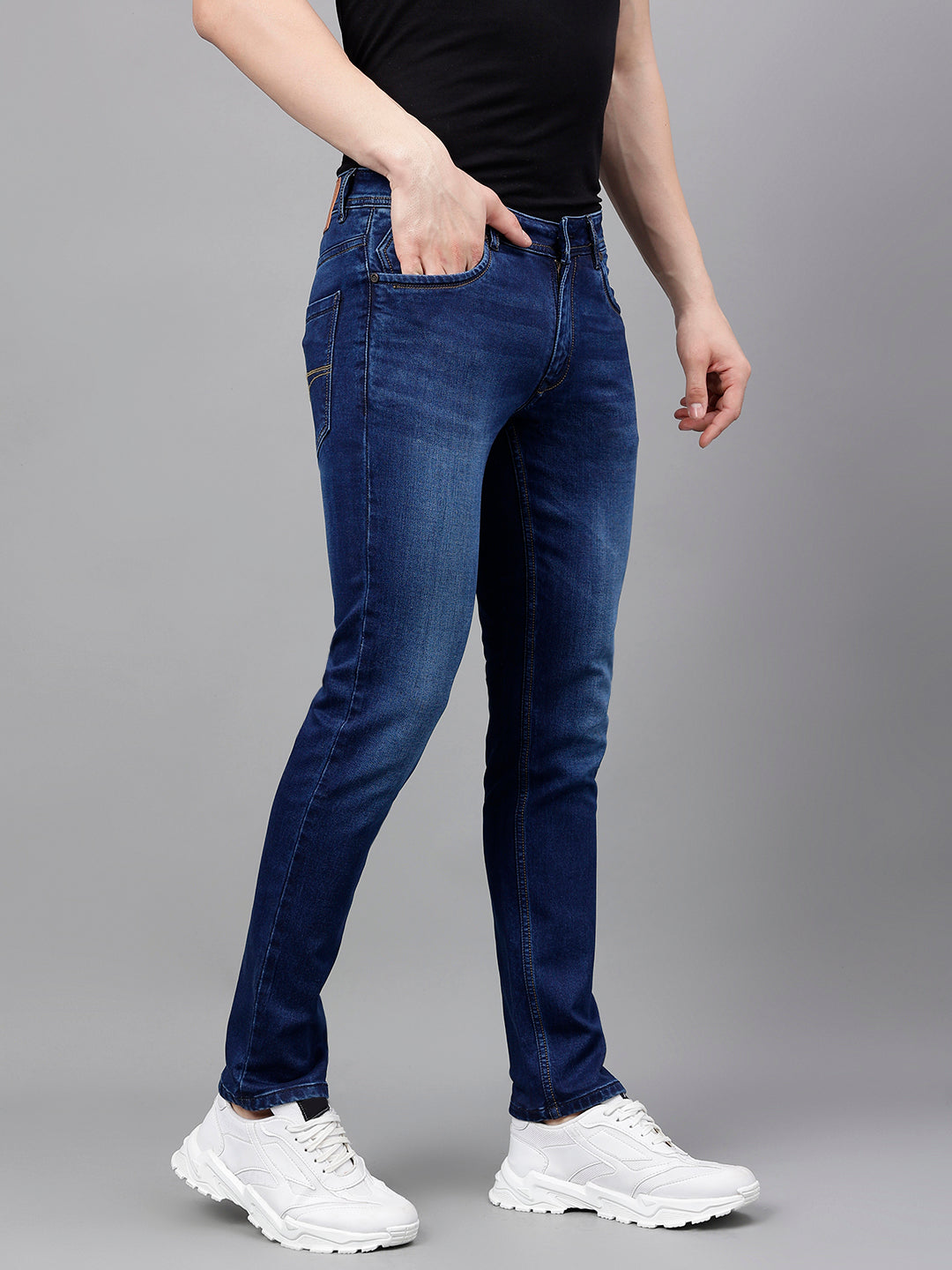 Men Indigo Slim Fit Washed Mid Rise Stretchable Jeans