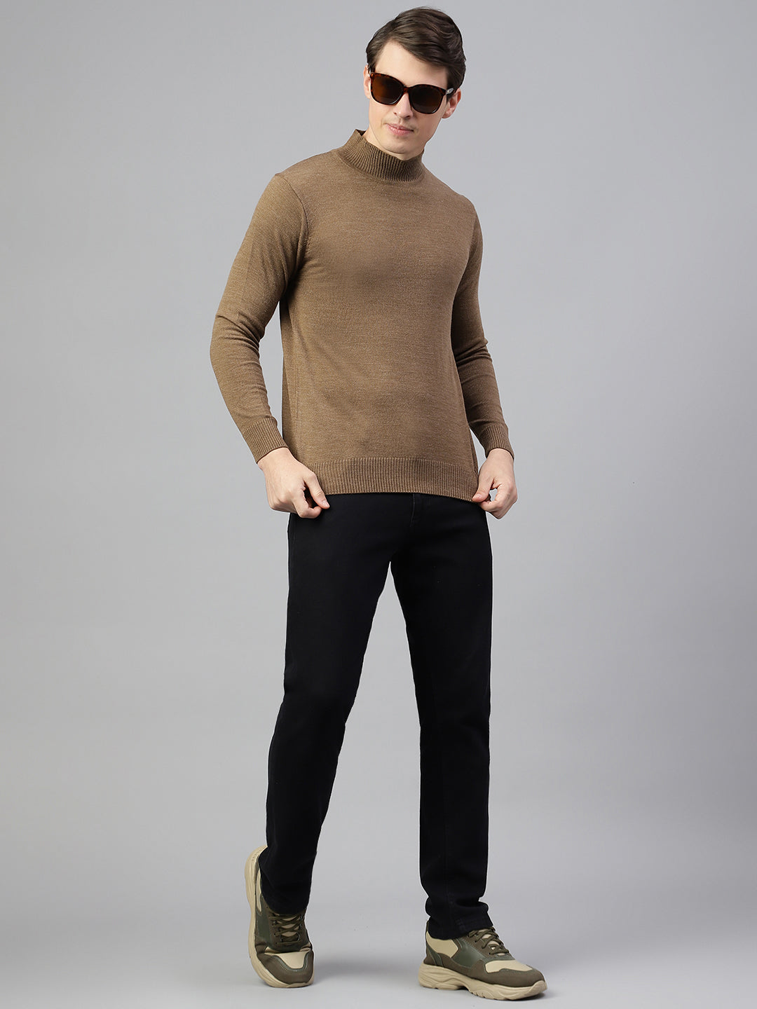 Men Mouse Regular Fit Solid Crew Neck Casual Sweater