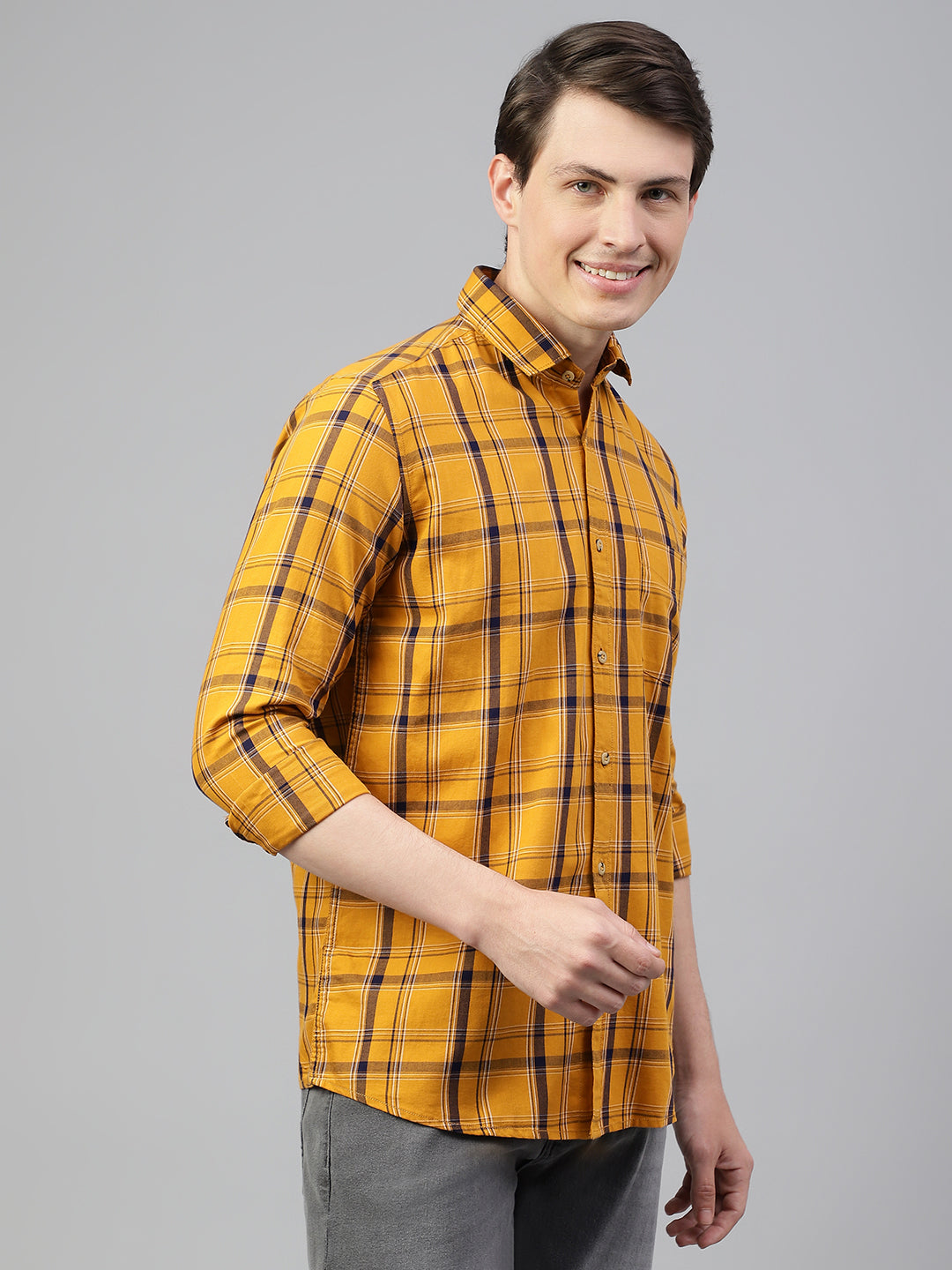 Men Amber Regular Fit Checkered Spread Collar Casual Shirt