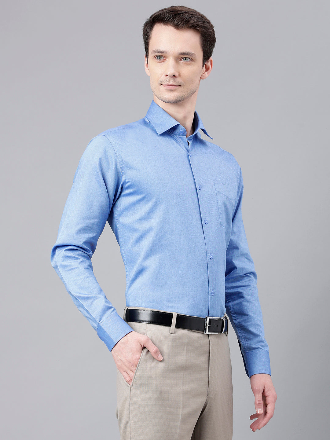 Men Mid Blue Standard Fit Solid Formal Shirt