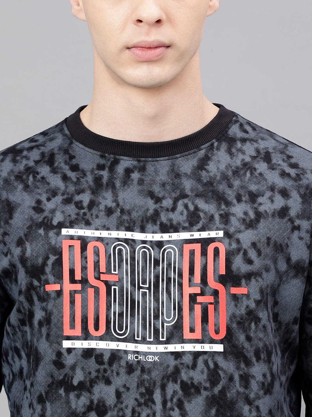 Men Black Standard Fit Printed Sweat Shirt