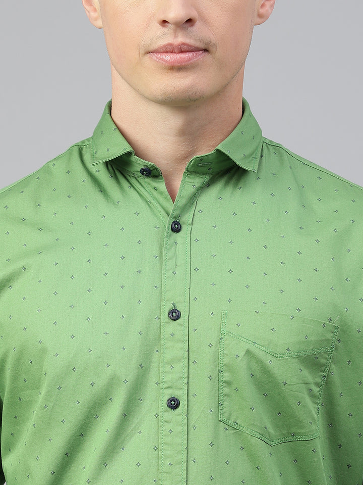 Men Green Regular Fit Print Spread Collar Casual Shirt