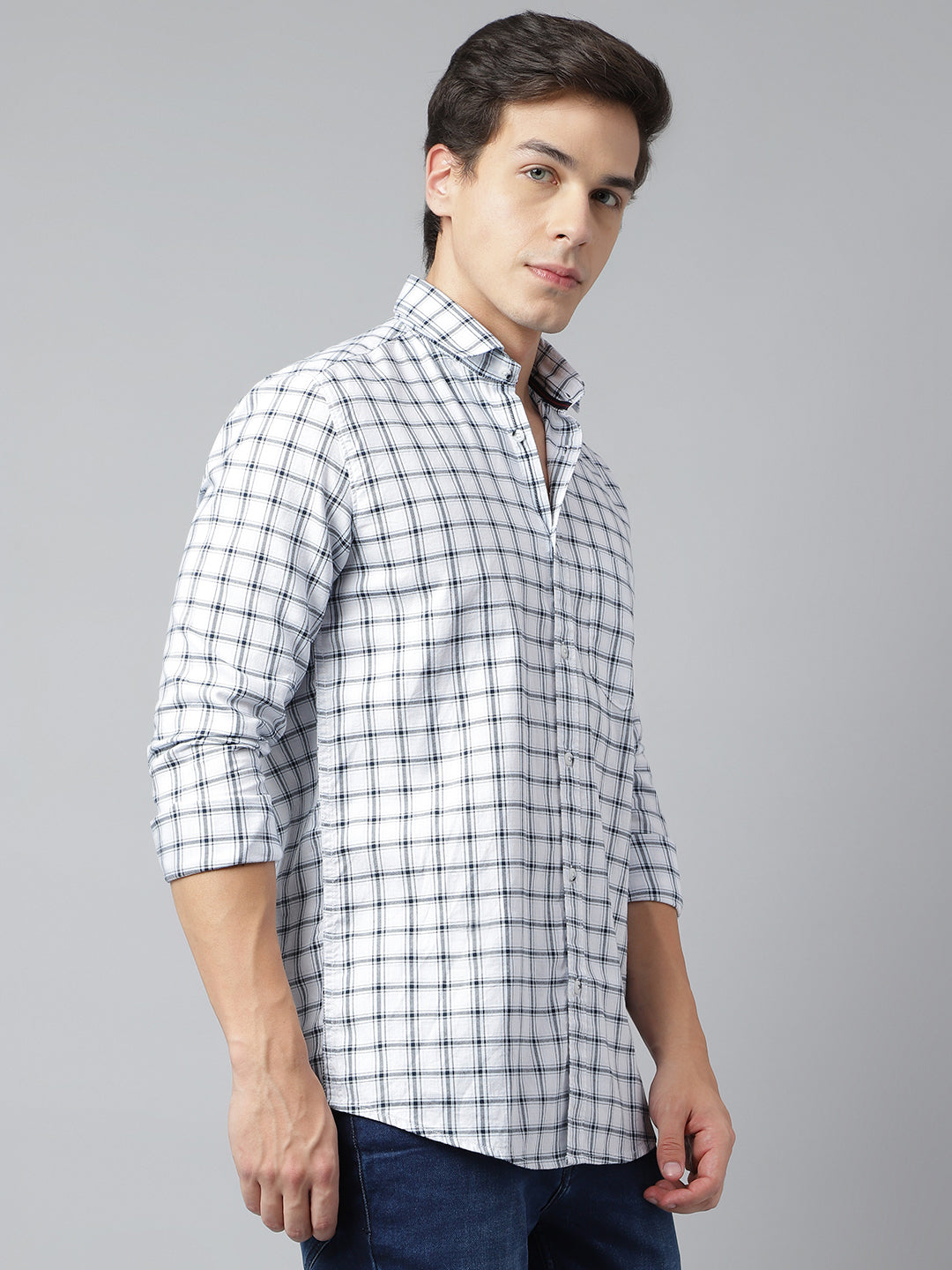 Men White Standard Fit Checkered Casual Shirt