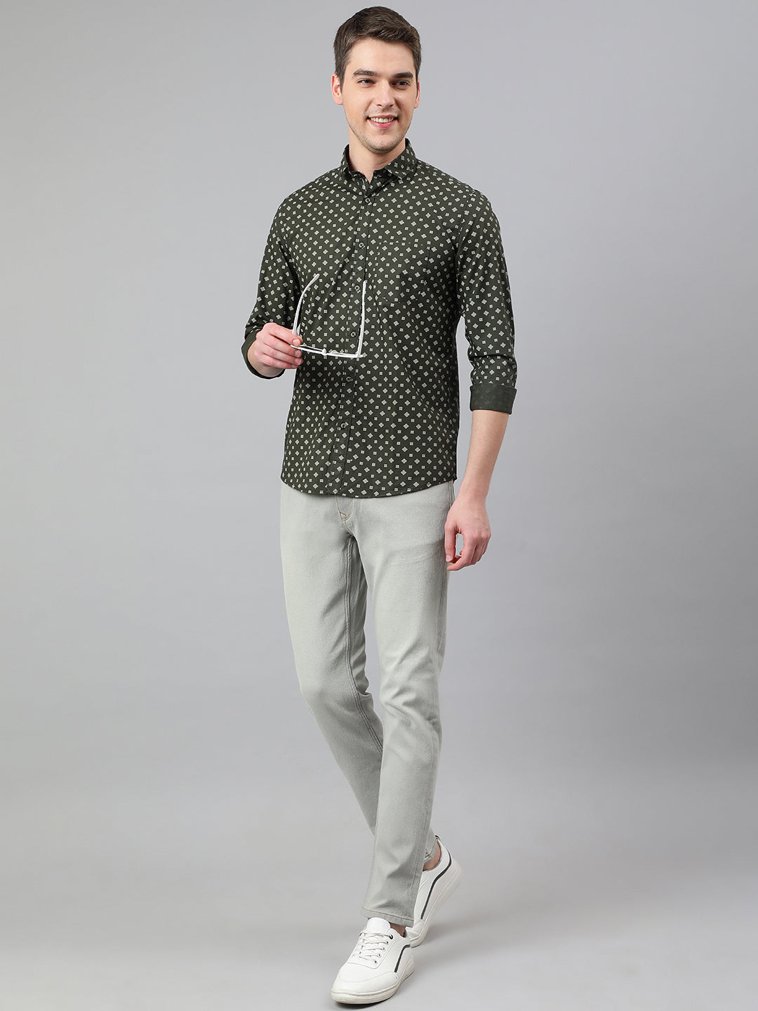 Men Olive Standard Fit Printed Casual Shirt