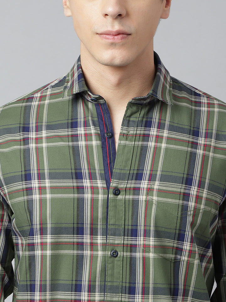 Men Green Standard Fit Checkered Casual Shirt