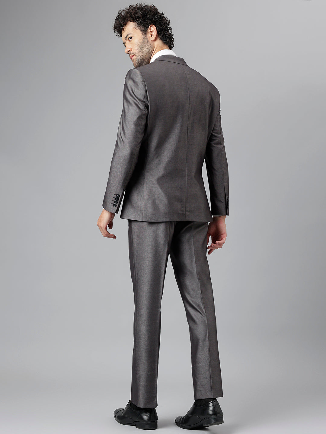 Men Grey Regular Fit Solid Notched Lapel Formal 2 Piece Suit