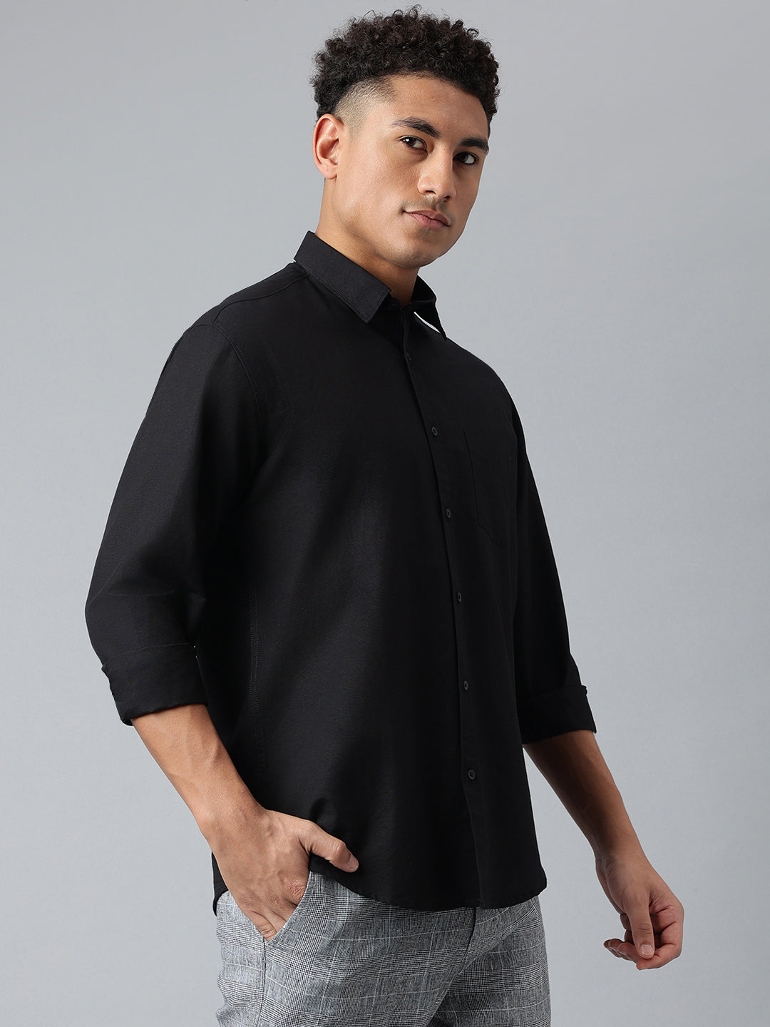 Men Black Solid Standard Fit Casual Shirt