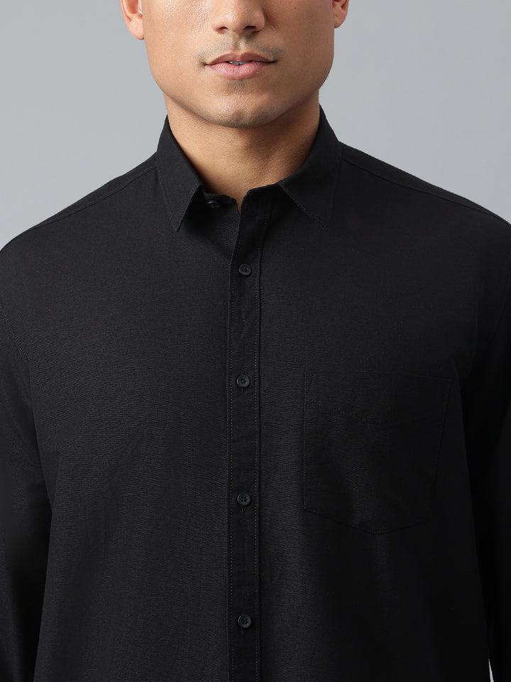 Men Black Solid Standard Fit Casual Shirt