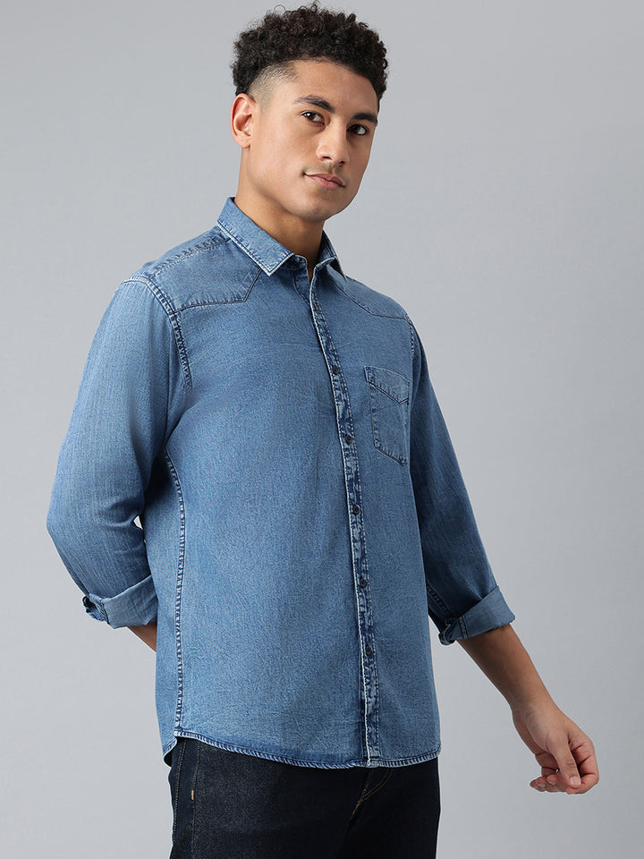 Men Mid Blue Solid Standard Casual Shirts