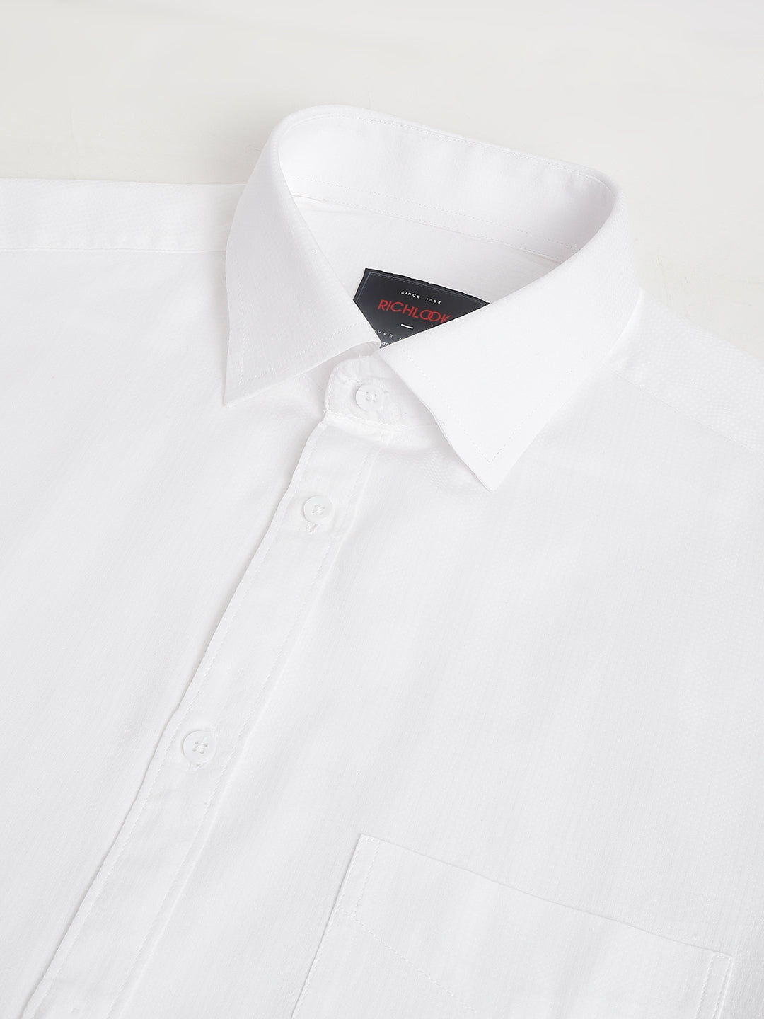 Men White Standard Fit Solid Formal Shirt