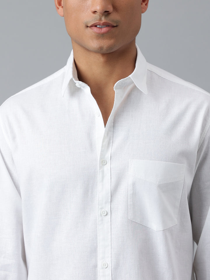 Men White Solid Standard Fit Casual Shirt