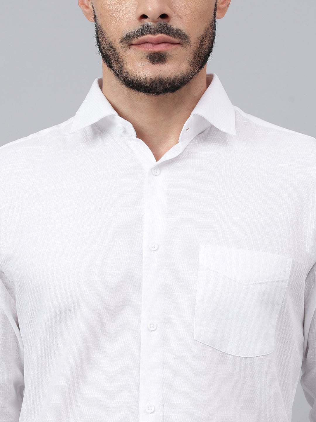 Men White Standard Fit Solid Club Wear Shirt