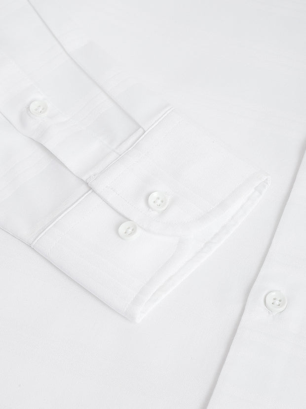 Men White Standard Fit Stripped Club Wear Shirt