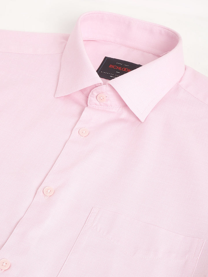 Men Pink Standard Fit Solid Formal Shirt