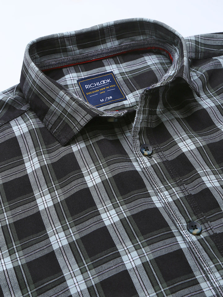 Men Black Slim Fit Checkered Casual Shirt