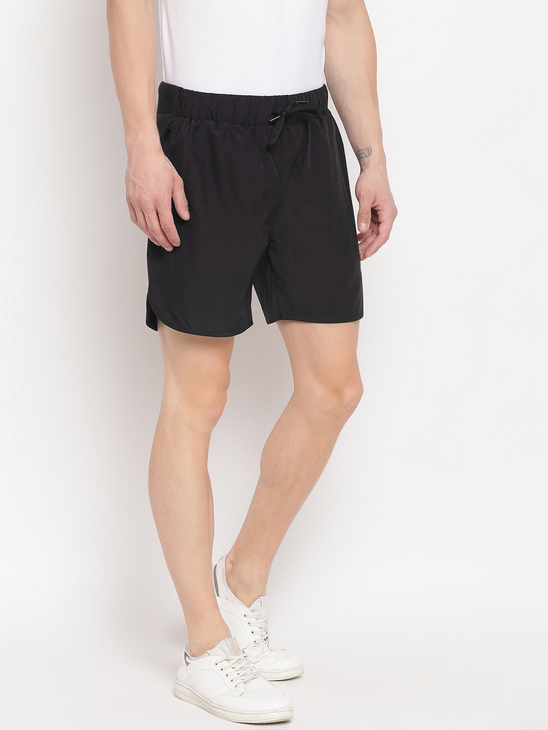 Men Black Regular Fit Side Pkt Solid Shorts