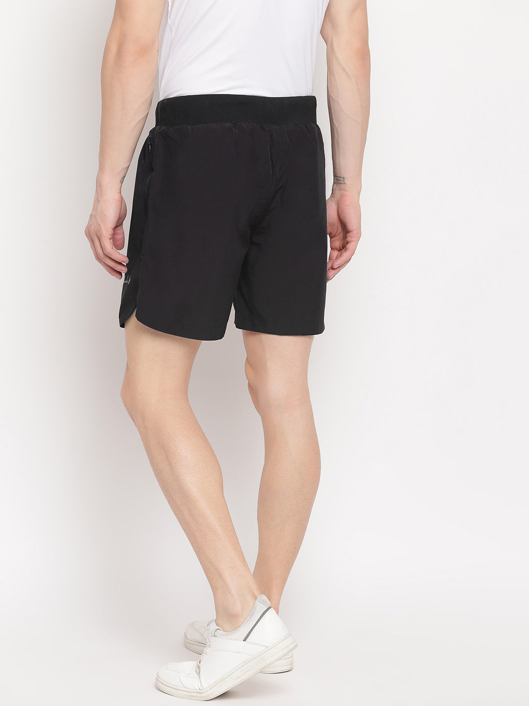 Men Black Regular Fit Side Pkt Solid Shorts