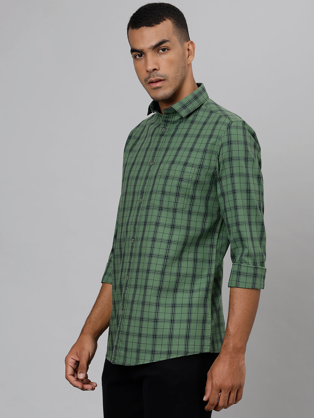 Men Green  Slim Fit Checkered Casual Shirt