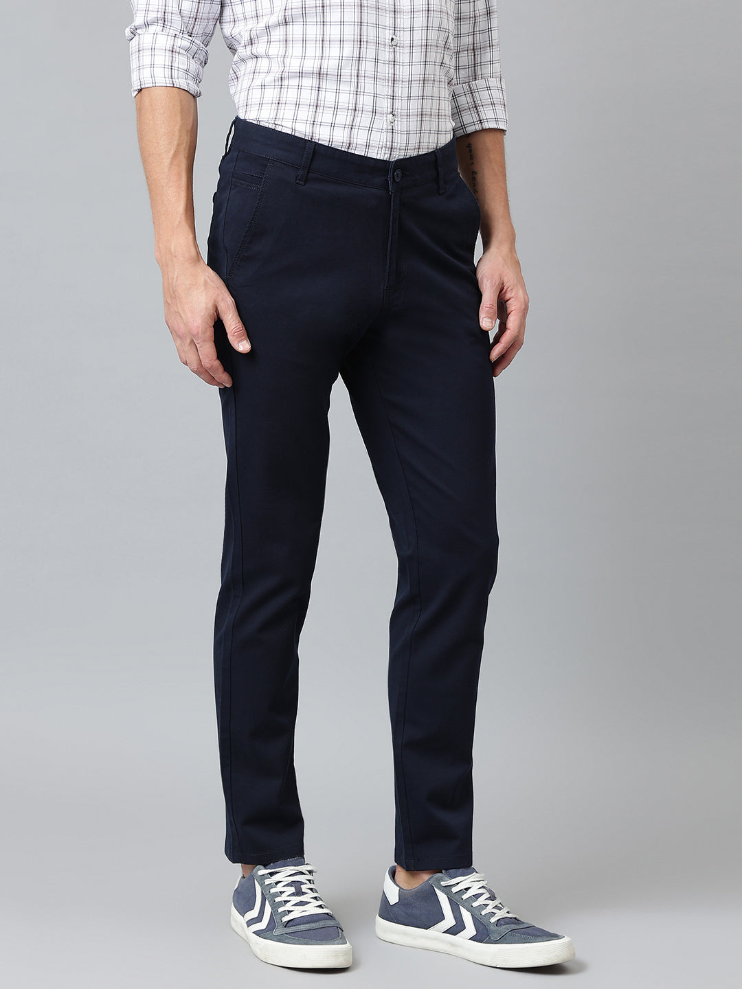 Men Navy Slim Fit Mid Rise Casual Trouser