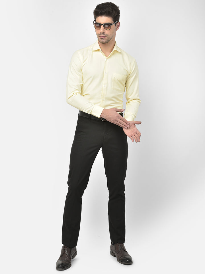 Men Pastel Yellow Regular Fit Solid Formal Shirt