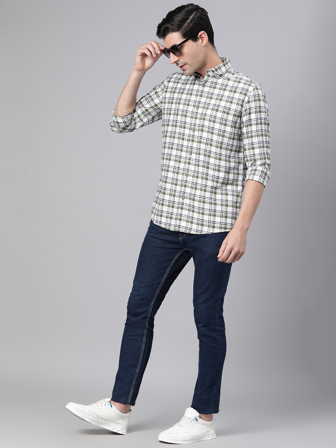 Men Olive Slim Fit Checkered Casual Shirt