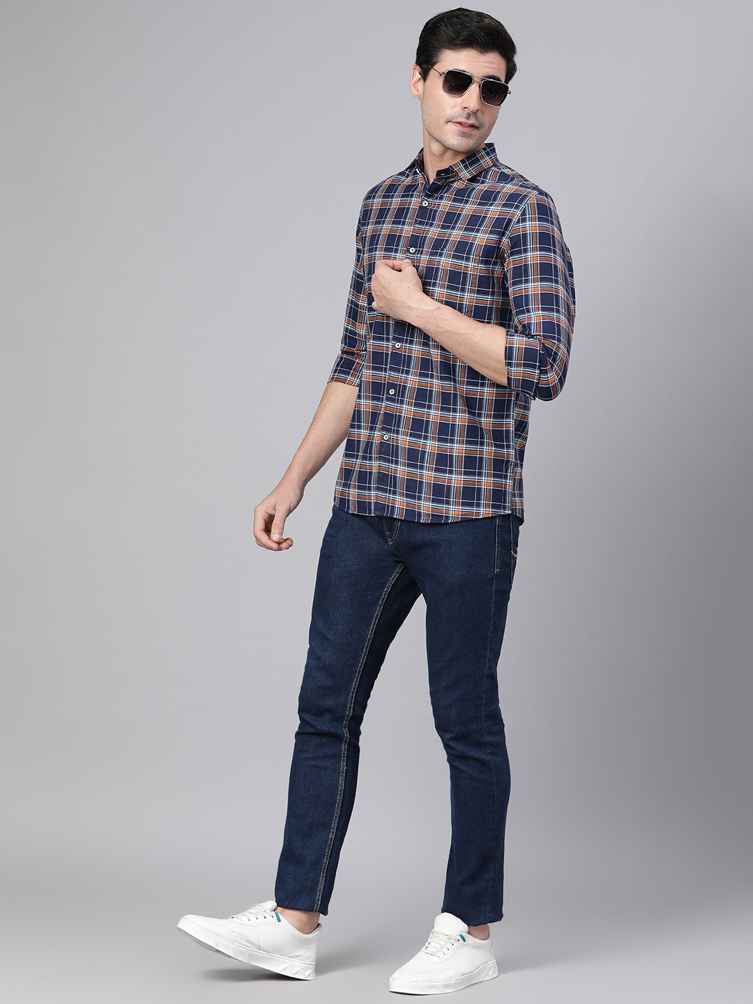 Men Rust Slim Fit Checkered Casual Shirt