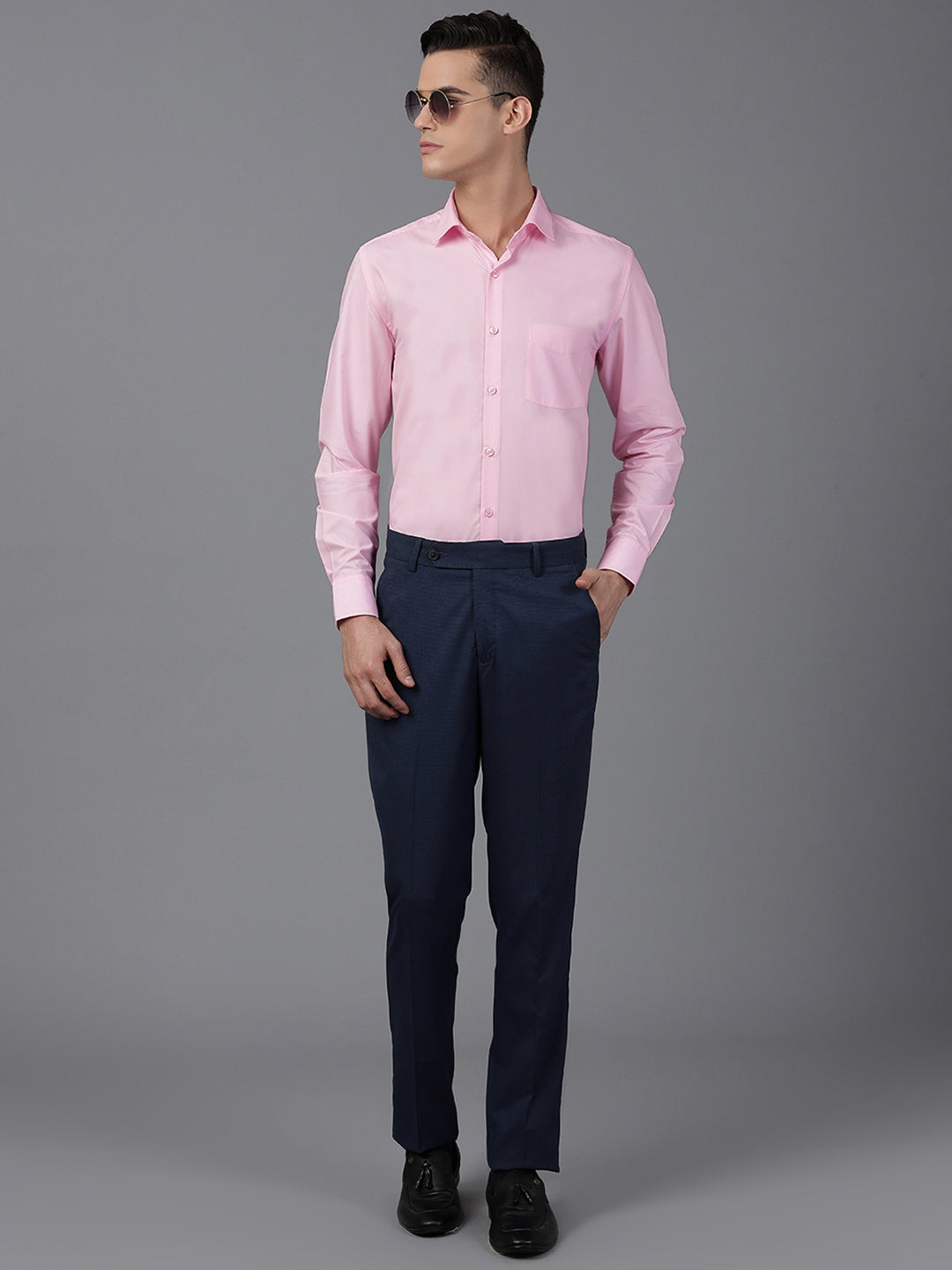 Men Baby Pink Regular Fit Solid Formal Shirt