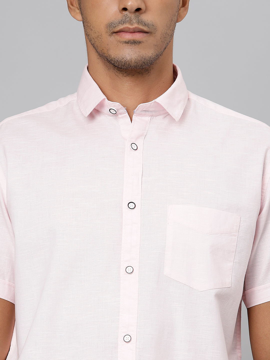 Men Pink Slim Fit Solid Casual Shirt