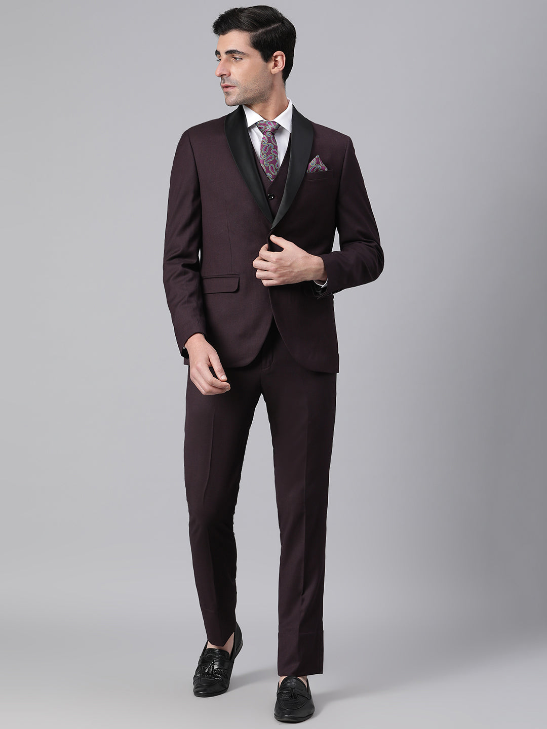 Men Wine 3 Piece Solid Formal Suit with a detachable lapel